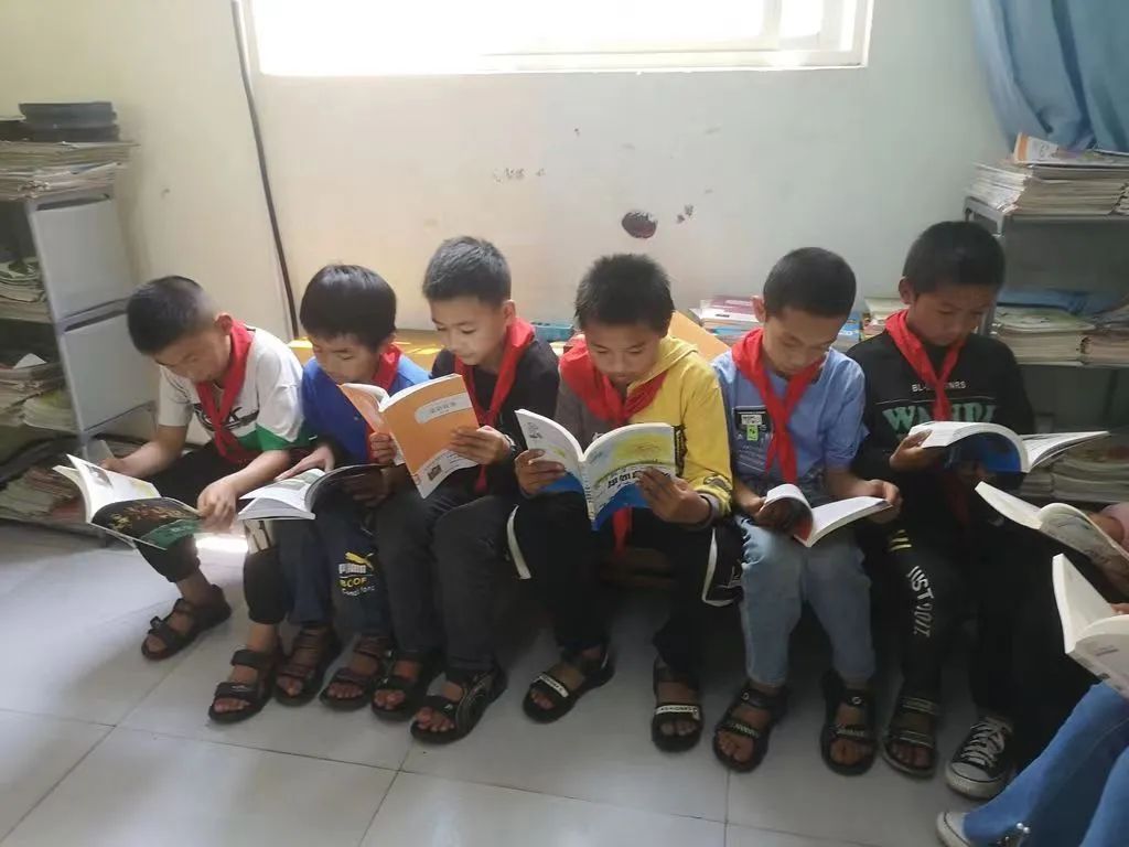 1652348273551653.jpg 月报9.jpg