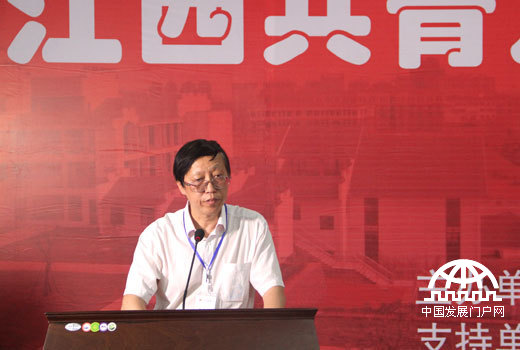 2014年6月7日，由中华少年儿童慈善救助基金会发起建设的共青儿童村正式建成启用，中华儿慈会副理事长、秘书长王林主持座谈会。中国网/中国发展门户网 魏博 摄